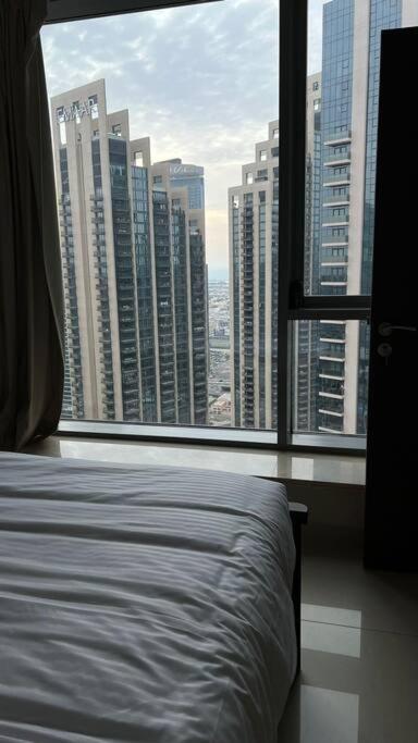 Luxury Burj Khalifa View - Mins Walking Dubai Mall Apartment Bagian luar foto