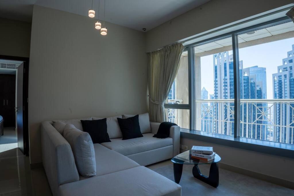 Luxury Burj Khalifa View - Mins Walking Dubai Mall Apartment Bagian luar foto