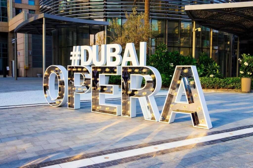 Luxury Burj Khalifa View - Mins Walking Dubai Mall Apartment Bagian luar foto